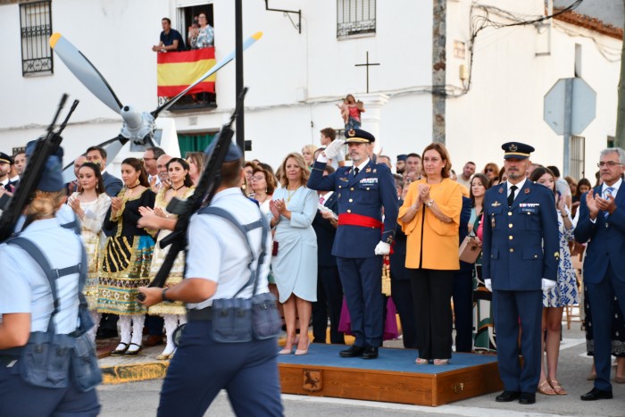 Imagen de Cedillo en el homenaje al Ejército del Aire en Villatobas 1