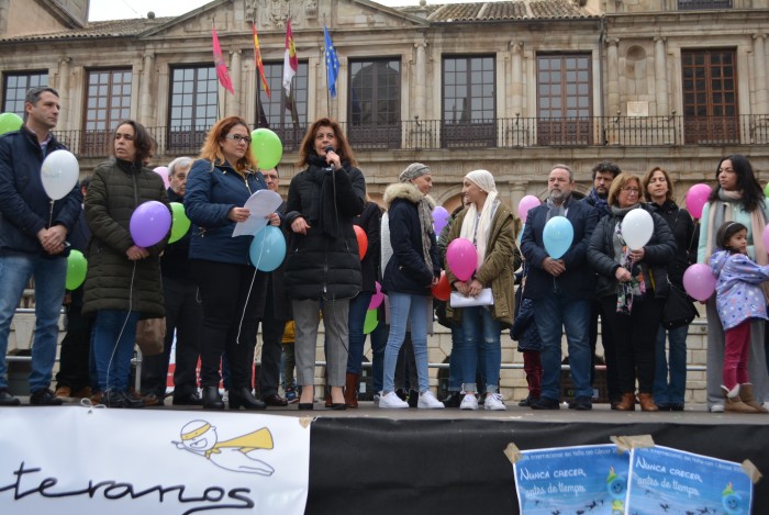 Elvira Manzaneque interviniendo