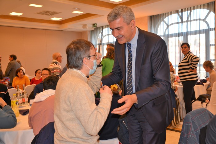 Imagen de Charlando tras la comida