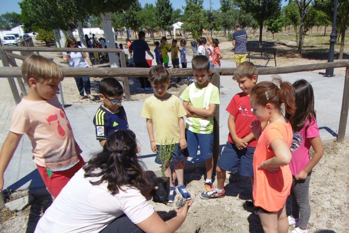 Imagen de Los niños y niñas de 3 a 6 años recibieron con interés las instrucciones de los técnicos del Taxus