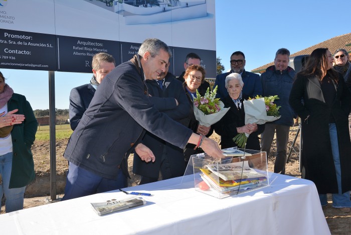 Imagen de Álvaro Gutiérrez 1ª piedra residencia Mejorada