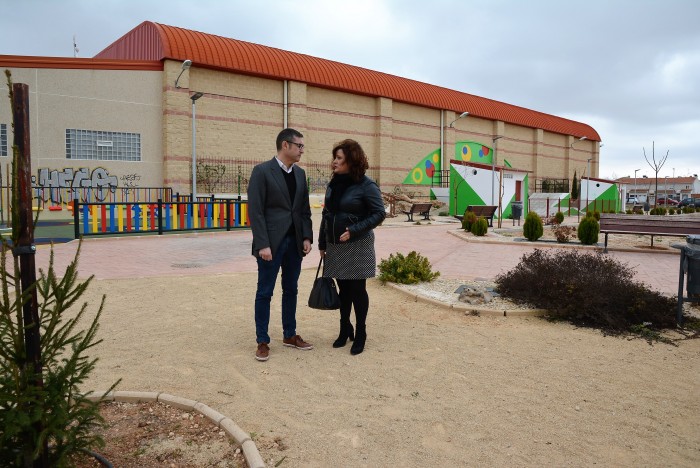 Imagen de Nueva decoración en la zona de skate del parque del abuelo