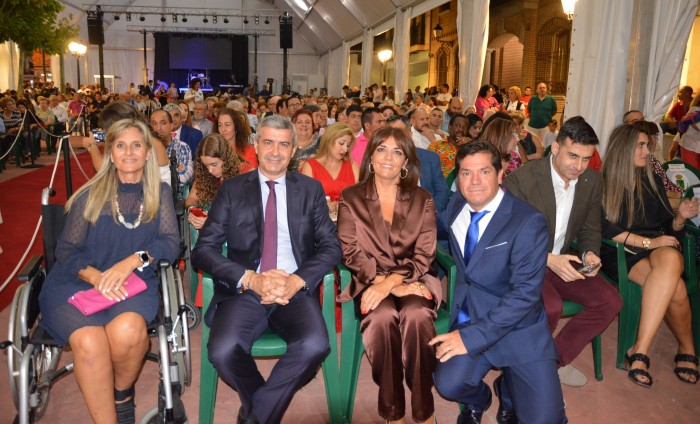 Álvaro Gutiérrez en el acto de apertura de las fiestas de Gerindote