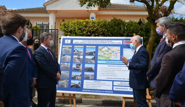 Álvaro Gutiérrez  en la inauguración de la carretera