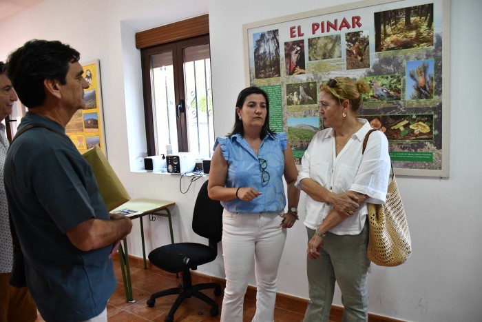 La diputada de Medio Ambiente destaca en Robledo del Mazo la apuesta que hace la Diputación de Toled