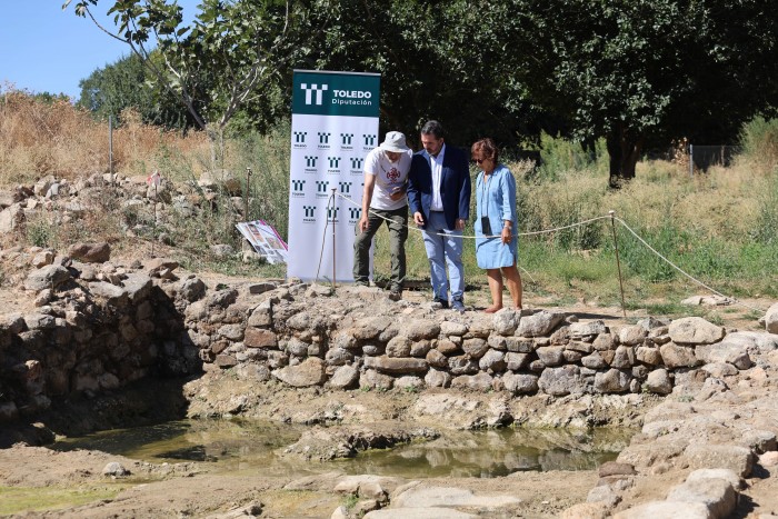 23092025 Romera visita el yacimiento de Guarrazar 2