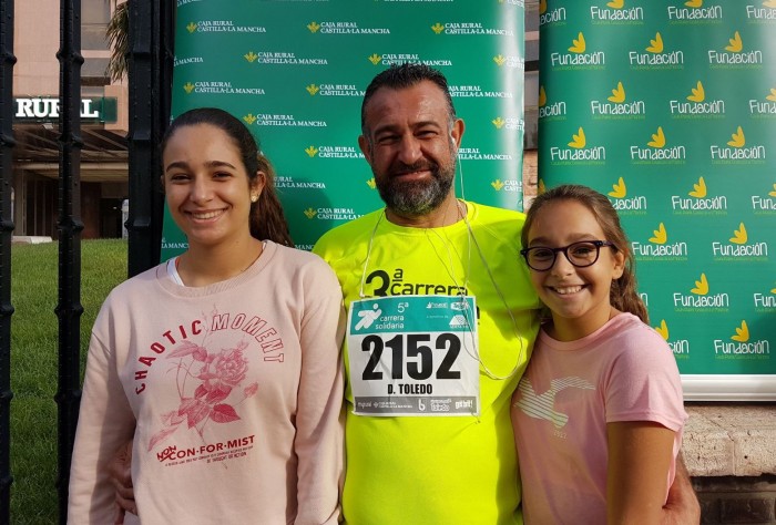 Rafael Martín con sus hijas