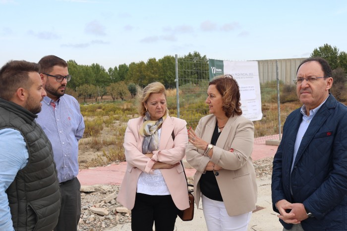 Imagen de La presidenta conoce obras en Burguillos
