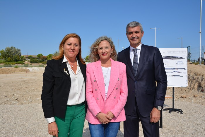 Álvaro Gutiérrez con Rosana Rodrìguez y Silvia Fernández