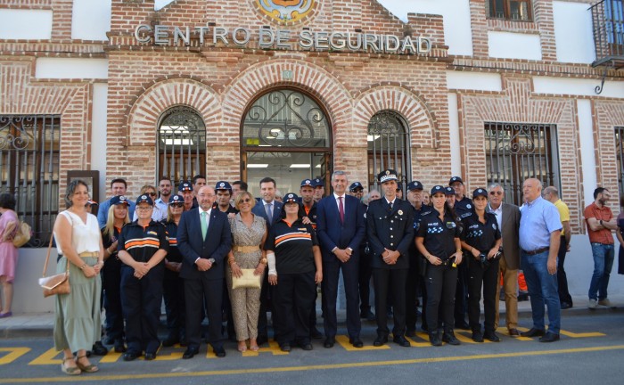 Alvaro Gutiérrez, delante de la entrada del Centro de Seguridad