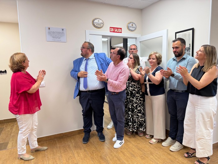 Cedillo inaugura la remodelación de las dependencias consistoriales en Valmojado