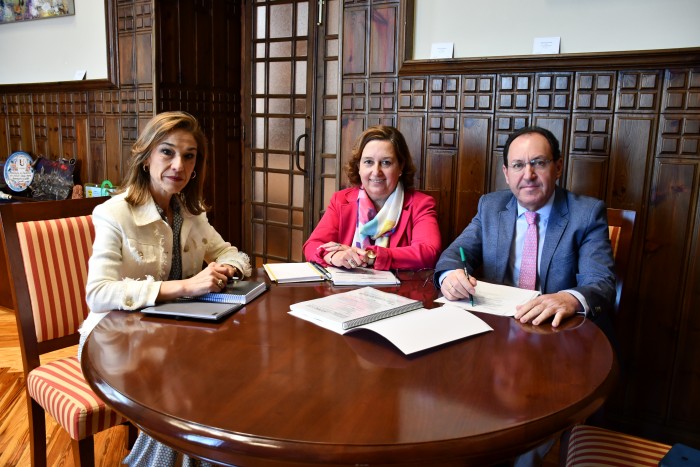 Imagen de 04072024 Cedillo y Guerrero con alcaldesa de Borox