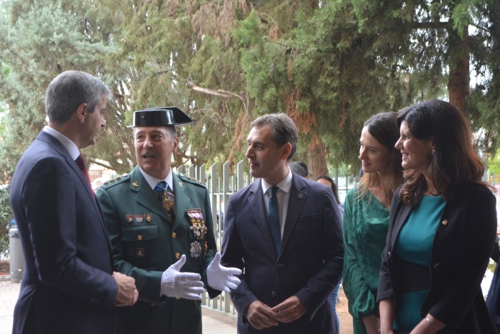 Imagen de Álvaro Gutiérrez con el delegado del Gobierno y el coronel de la Guardia Civil
