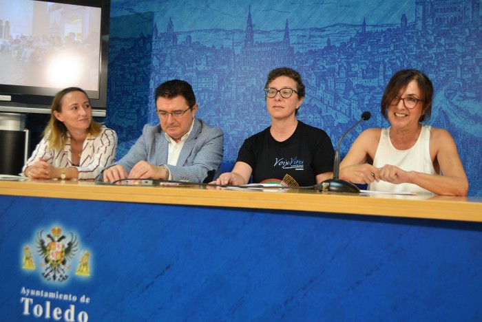 Imagen de Ana Gómez en un momento de su intervención en la presentación de Voix Vives