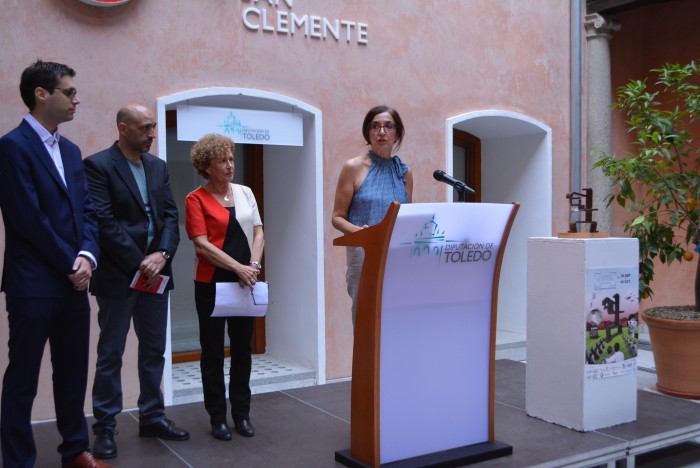 Ana Gómez en la presentación de la Semana de cine de Sonseca que ha tenido lugar en San Clemente