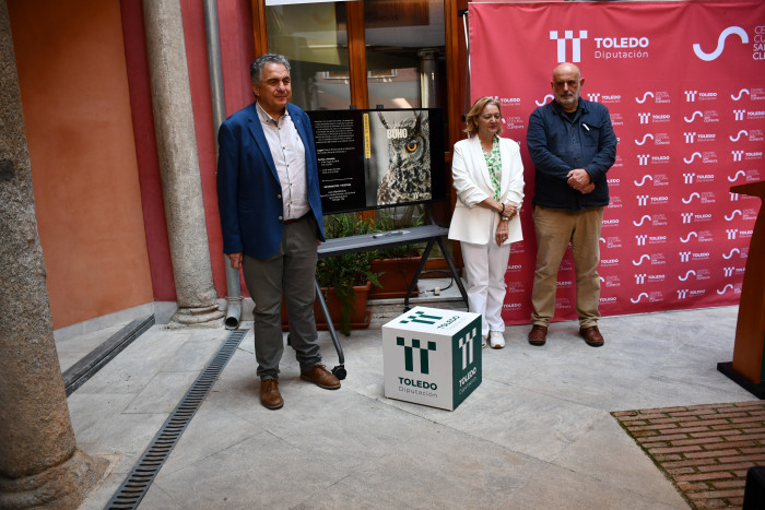 Presentación con el oído de un buho