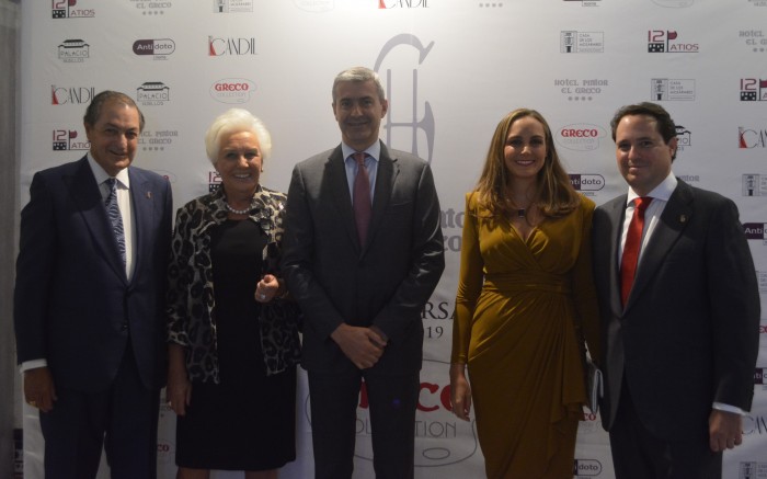 Álvaro Gutiérrez con la familia Pastor propietaria del hotel Pintor el Greco de Toledo