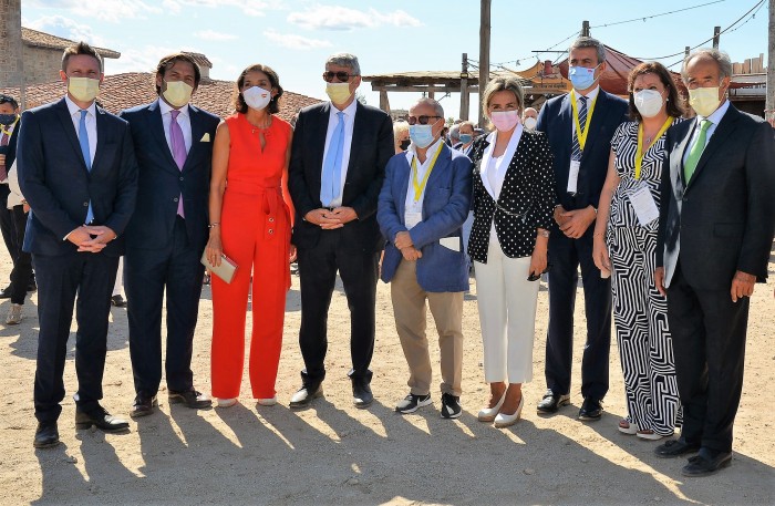 Imagen de Minutos antes de iniciarse la inauguración oficial de Puy du Fou