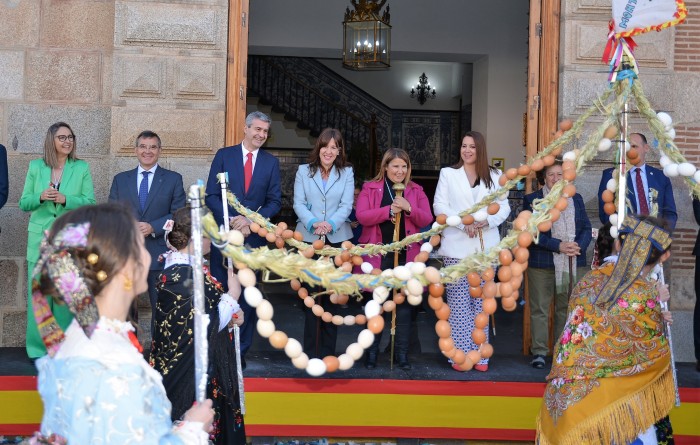 Imagen de Álvaro Gutiérrez con Blanca Fernández y Tita García Élez