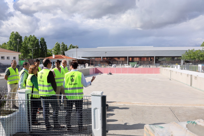 Visita a las obras de mejora de la piscina de Torrijos