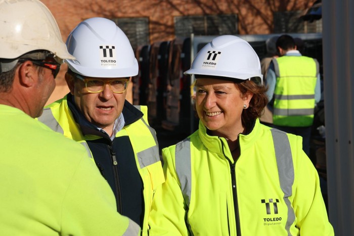 Imagen de  Cedillo supervisando las obras de demolición