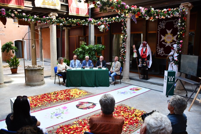 21052025 Galán presenta Corpus de Camuñas 1