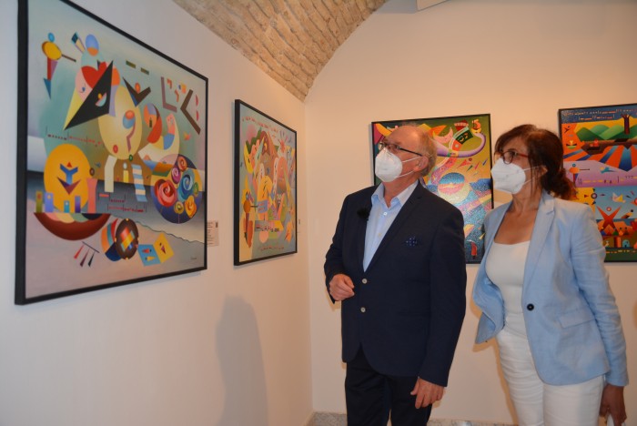 Ana Gómez en la exposición con Joaquín Ferrer San Clemente