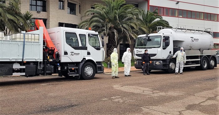 Camiones de Talauto con los que las brigadas de la Diputación realizaran labores de desinfección