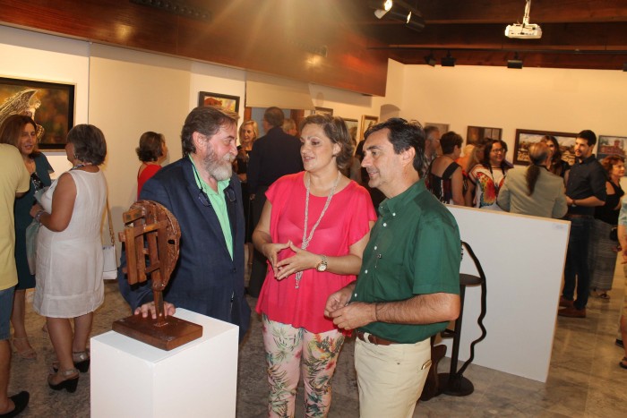 María Ángeles García junto al presidente de la Asociación Española de Pintores y Escultores