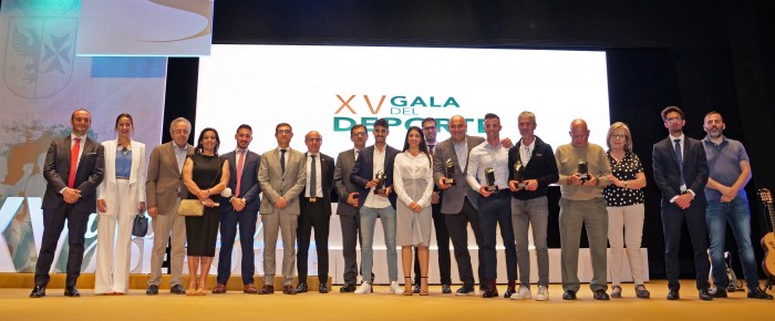 Imagen de Foto de familia XV Gala del deporte Los Yébenes