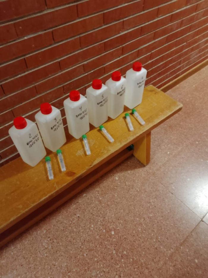 Imagen de Tomas de muestras para analisis de legionella y microorganismos