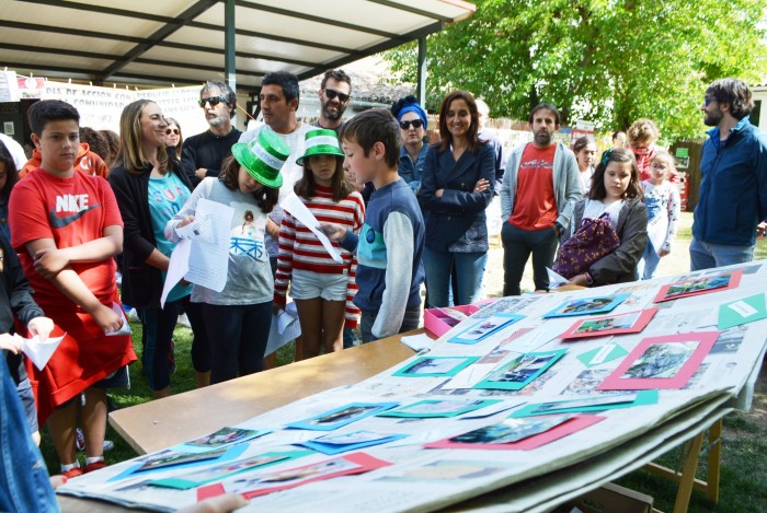 Imagen de Flora Bellón visitando la Ecoferia