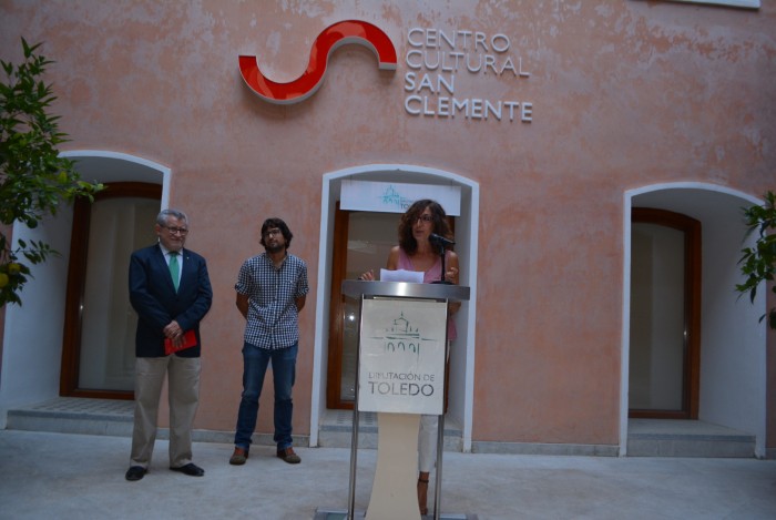 Imagen de Ana Gómez interviene en la inauguración