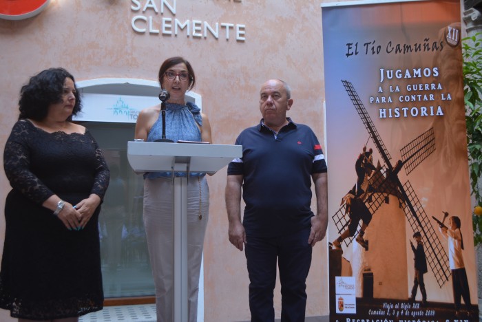Ana Gómez junto a Carmen Cano y Pedro Gallardo en la presentación del Francisquete