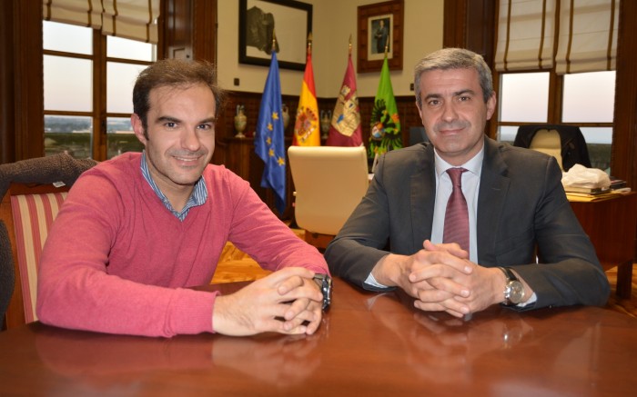 Imagen de Álvaro Gutiérrez y Félix Gallego en su reunión en la Diputación de Toledo