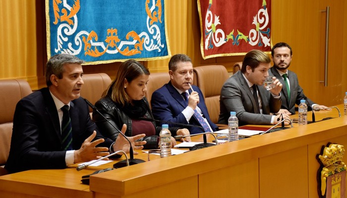 Imagen de ÁLvaro Gutiérrez interviene en el acto