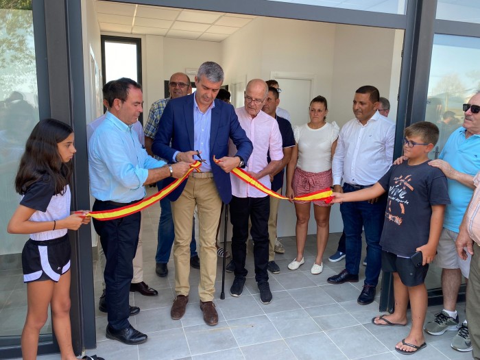 Álvaro Gutiérrez inaugurando las instalaciones