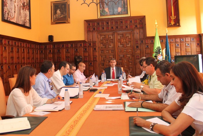 Foto de archivo de una reunión de la Junta de Gobierno de la Diputación de Toledo