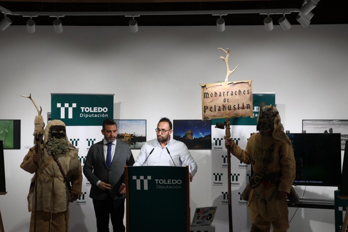 Imagen de Roberto García interviene en la presentación de los Moharraches