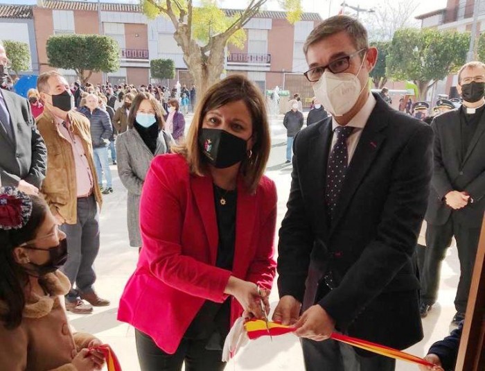 	Fernando Muñoz y María Dolores Verduguez en la inauguración