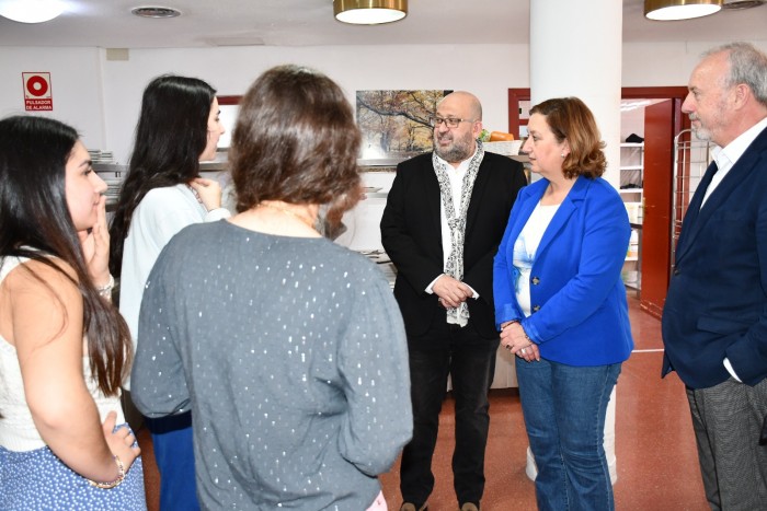 Imagen de Cedillo visita la Residencia Universitaria de la Diputación (archivo)