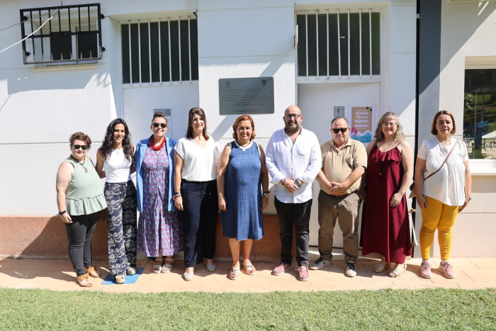 Cedillo inaugura las nuevas instalaciones de la piscina de La Guardia