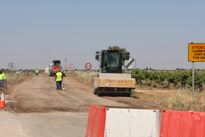 01062026 Cedillo y Lominchar visitan obras carreteras provinciales de la comarca de La Mancha 6