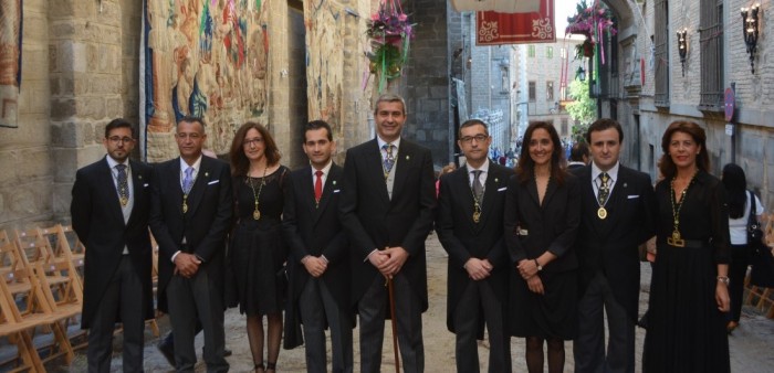 Imagen de Álvaro Gutiérrez y parte de la Corporación en el Corpus Christi (