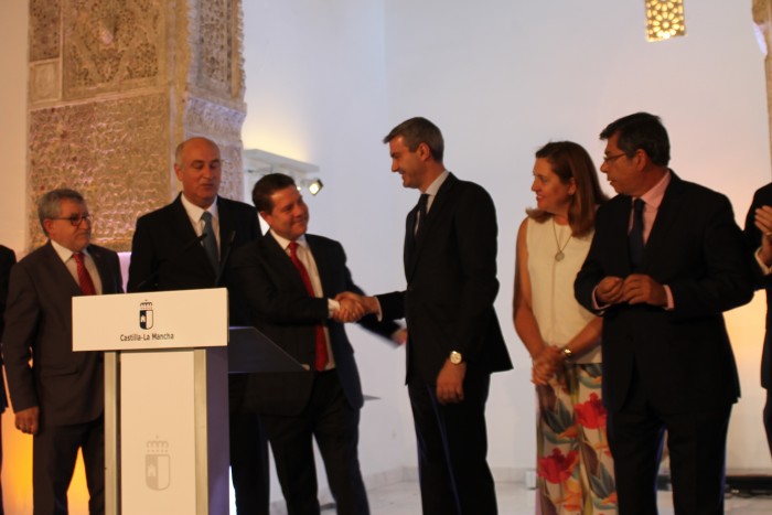 Imagen de Álvaro Gutiérrez y Emiliano García-Page tras anunciar el papel de Diputación en el Museo del Greco