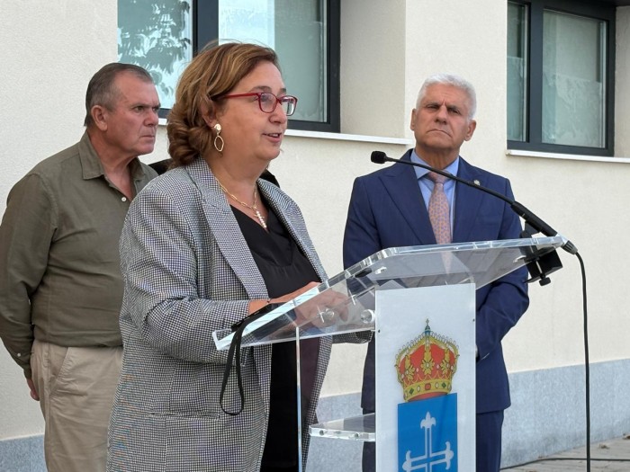 Imagen de La presidenta de la Diputación inauguró el nuevo consultorio de Ajofrín