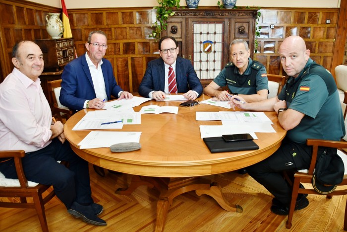 Imagen de Comisión Seguimiento arreglo cuarteles Guardia Civil