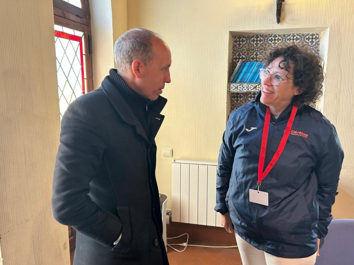 Imagen de Visita Olías del Rey ayudas emergencia social