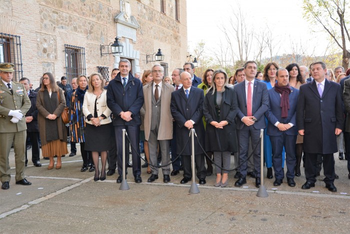 Imagen de Álvaro Gutiérrez en el momento del izado de banderas con motivo del Día de la Constición