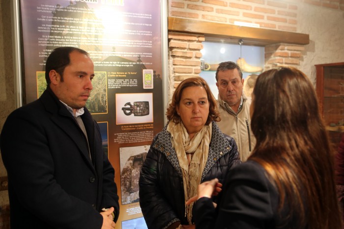 Imagen de Cedillo en su visita a Castillo de Bayuela